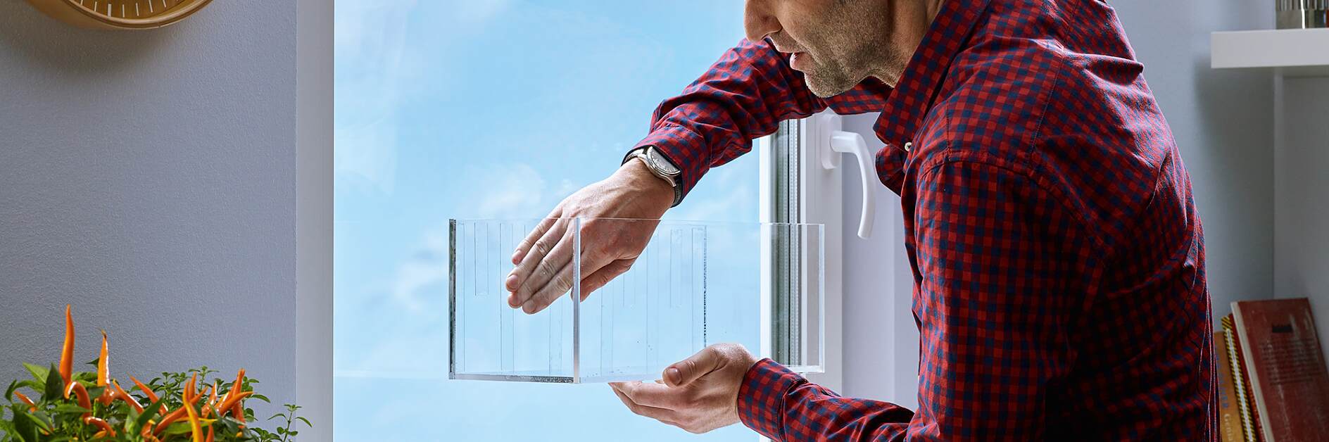 安裝膠粘劑、膠水和懸掛解決方案—無需工具即可進行安裝！