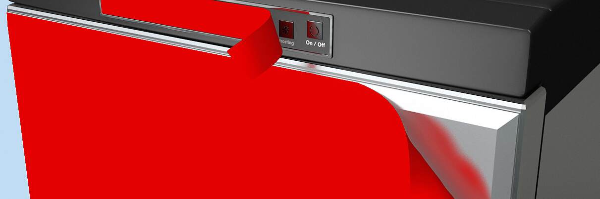 在裝配、運輸或安裝過程中，用膠帶保護表面。