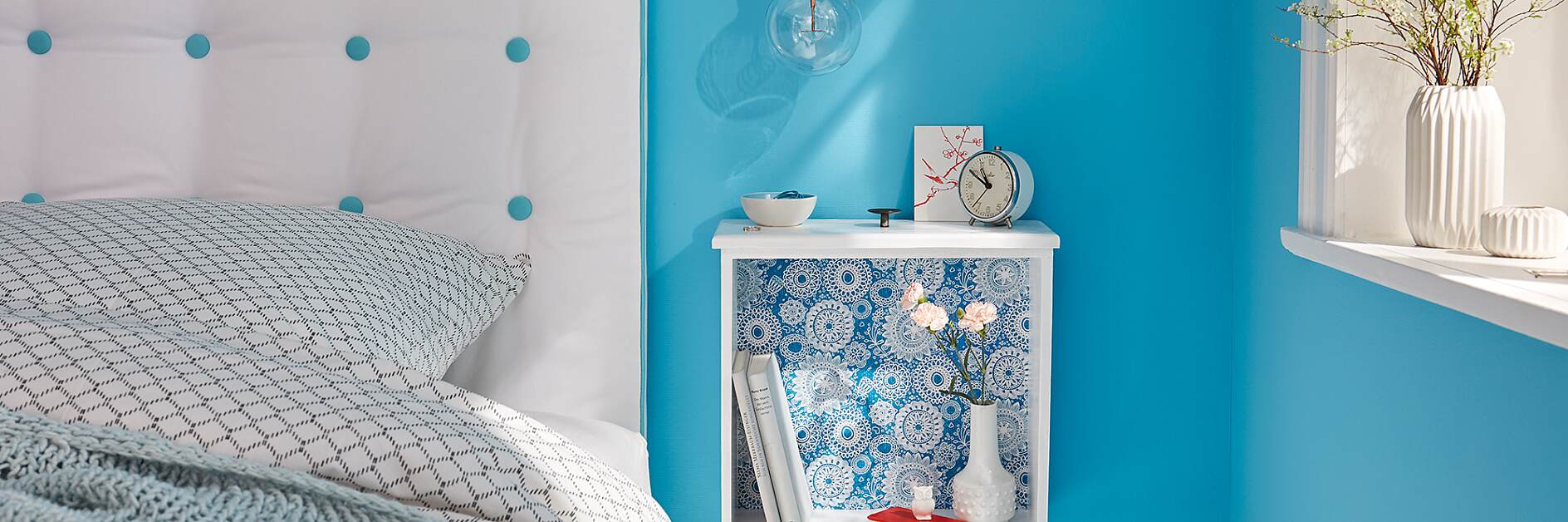 通過抽屜手工制作床頭柜！